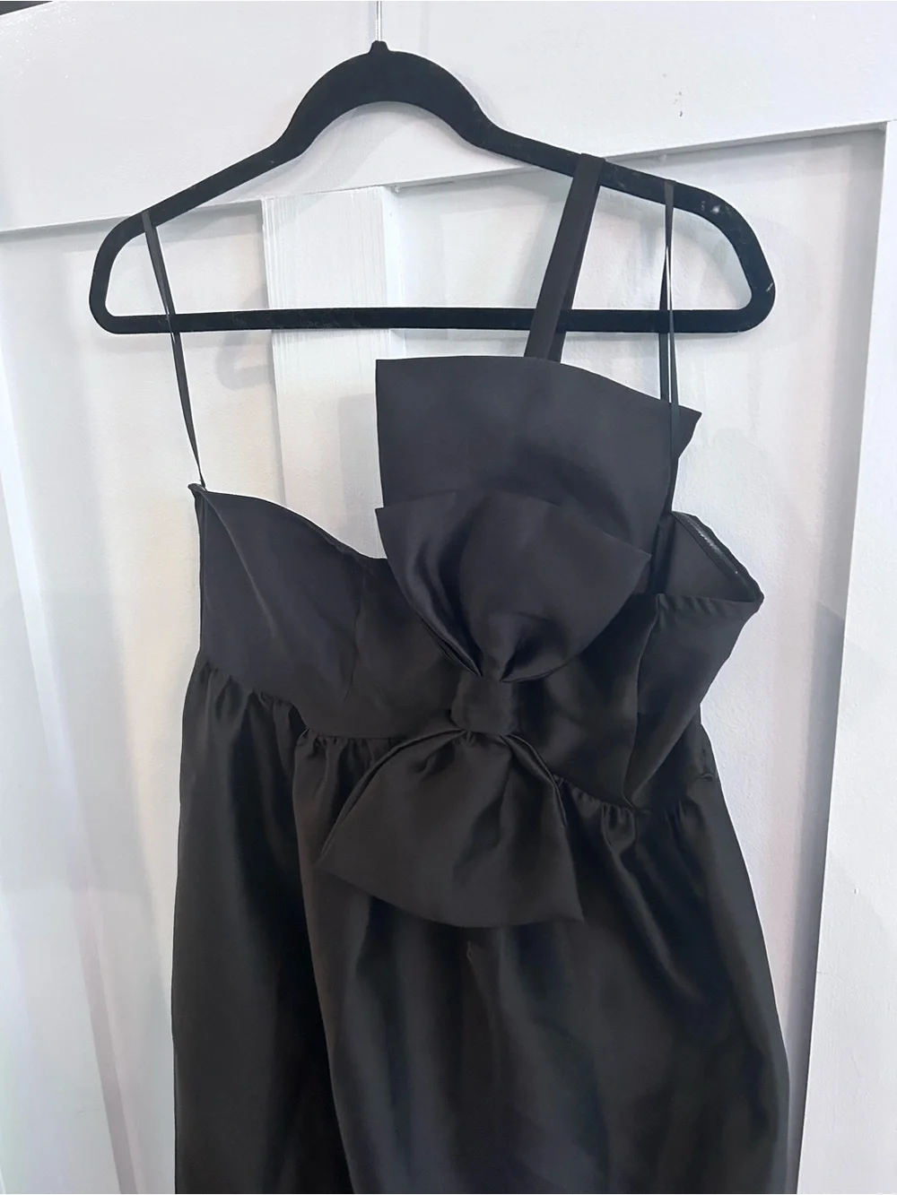 Petal and Pup Betina Bow One Shoulder Gown - Picture 8 of 11